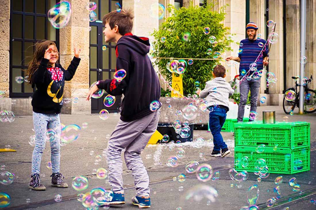Children’s Favorite Games, Bubbles